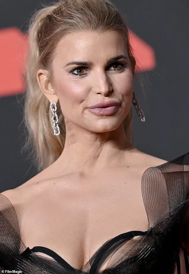 Jessica Simpson Makes Dramatic Return to VMAs in Revealing Christian Siriano Dress