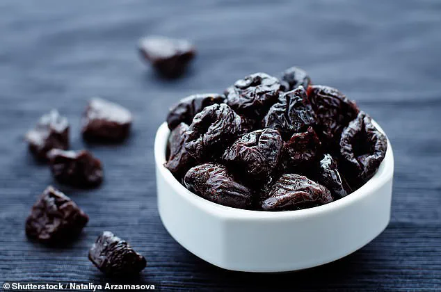NHS Expert Advisory: 700mg Daily Calcium Essential for Public Health and Bone Integrity
