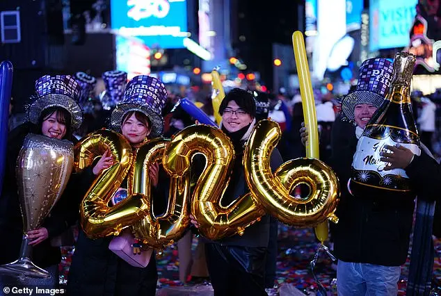 New Year's Eve Celebrations in Times Square Highlight Public's Resilience Amid Cold Weather