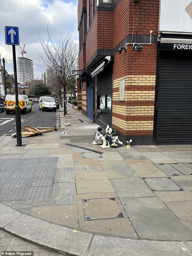 Chaos Erupts in Richmond as Robbery Shakes Decades-Old Jewellery Shop