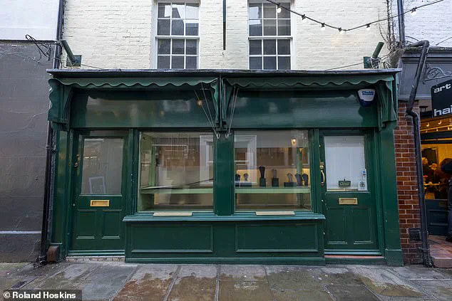 Brazen Jewelry Store Robbery Shocks Richmond-Upon-Thames Community
