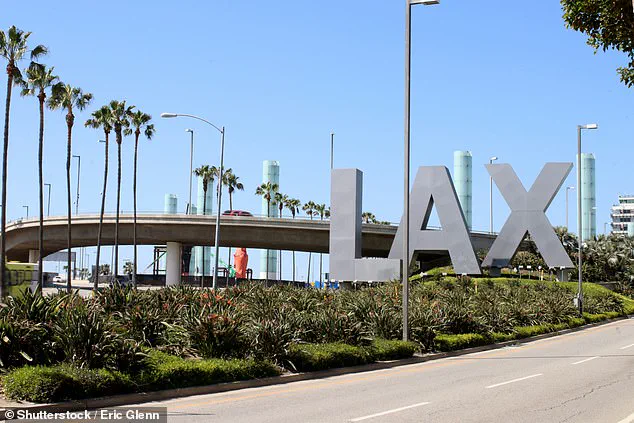 Passenger Stranded 8,000 Miles Away After Boarding Wrong Flight with United Airlines