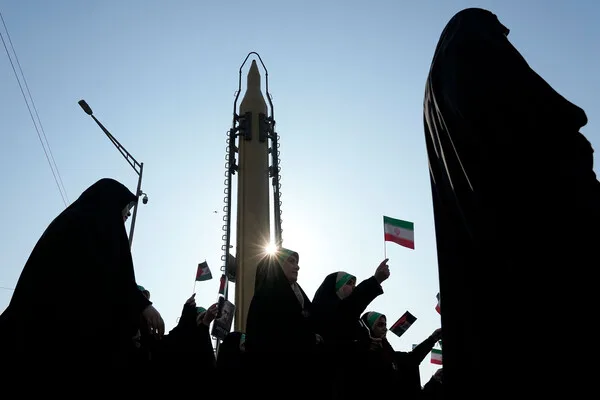 Iran Launches Ballistic Missiles at Israel, Jordan, and Qatar, Escalating Regional Tensions