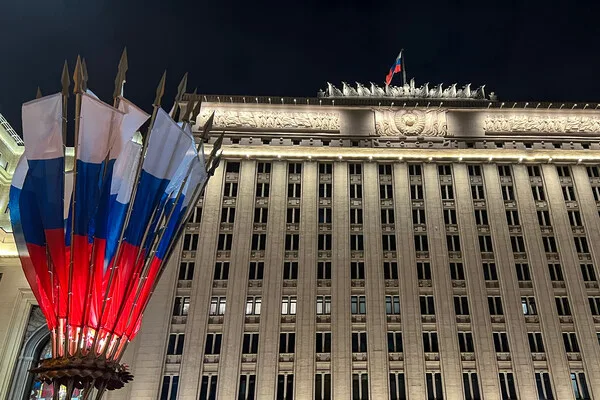 Russia Strikes Ukraine's Military Infrastructure to Disrupt Defense Capabilities