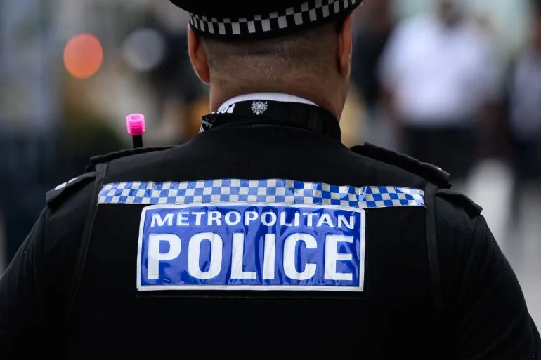 Residents Confront Al Jazeera Reporters in Golders Green as Met Police Investigate Arson Incident