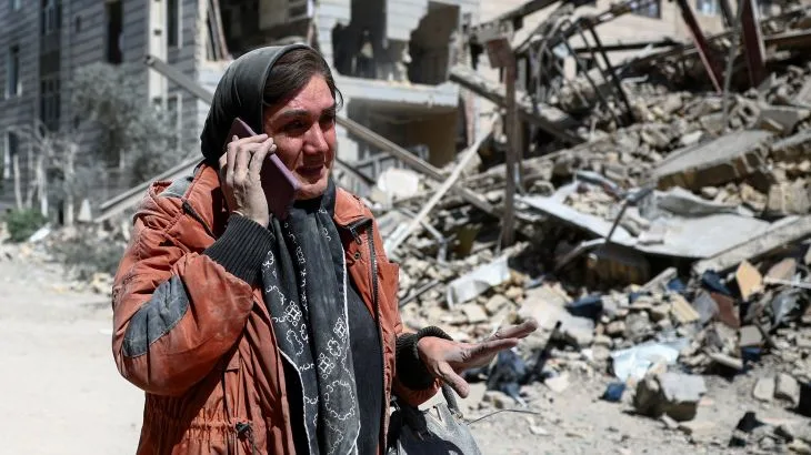 Escalating Iran-US-Israeli Conflict: Strikes in Arak Raise Fear of Wider War