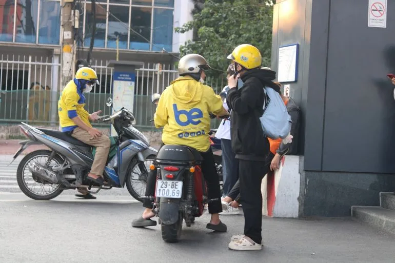 Rising Diesel Prices Strain Vietnam's Gig Economy Amid Iran's Blockade