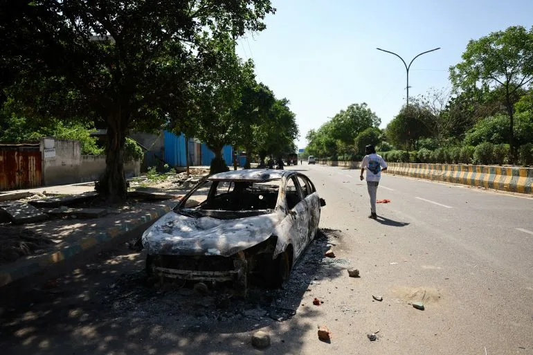 Factory Workers Clash with Police in Noida Over Stagnant Wages as Global Fuel Crisis Intensifies Tensions