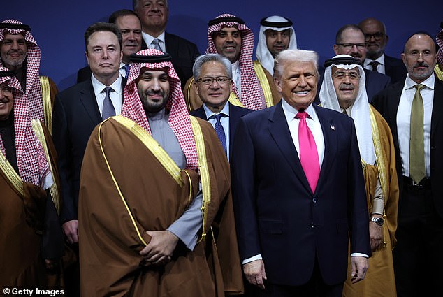 Trump silences Arab leaders with ultimatum to normalize ties with Israel